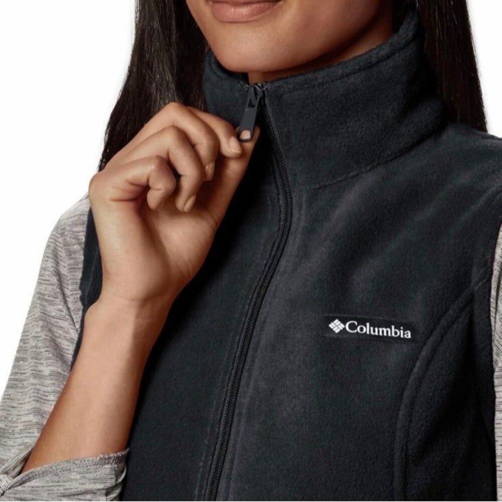 Columbia Women’s Black Benton Springs Fleece Vest NWOT Size Medium - Picture 2 of 6